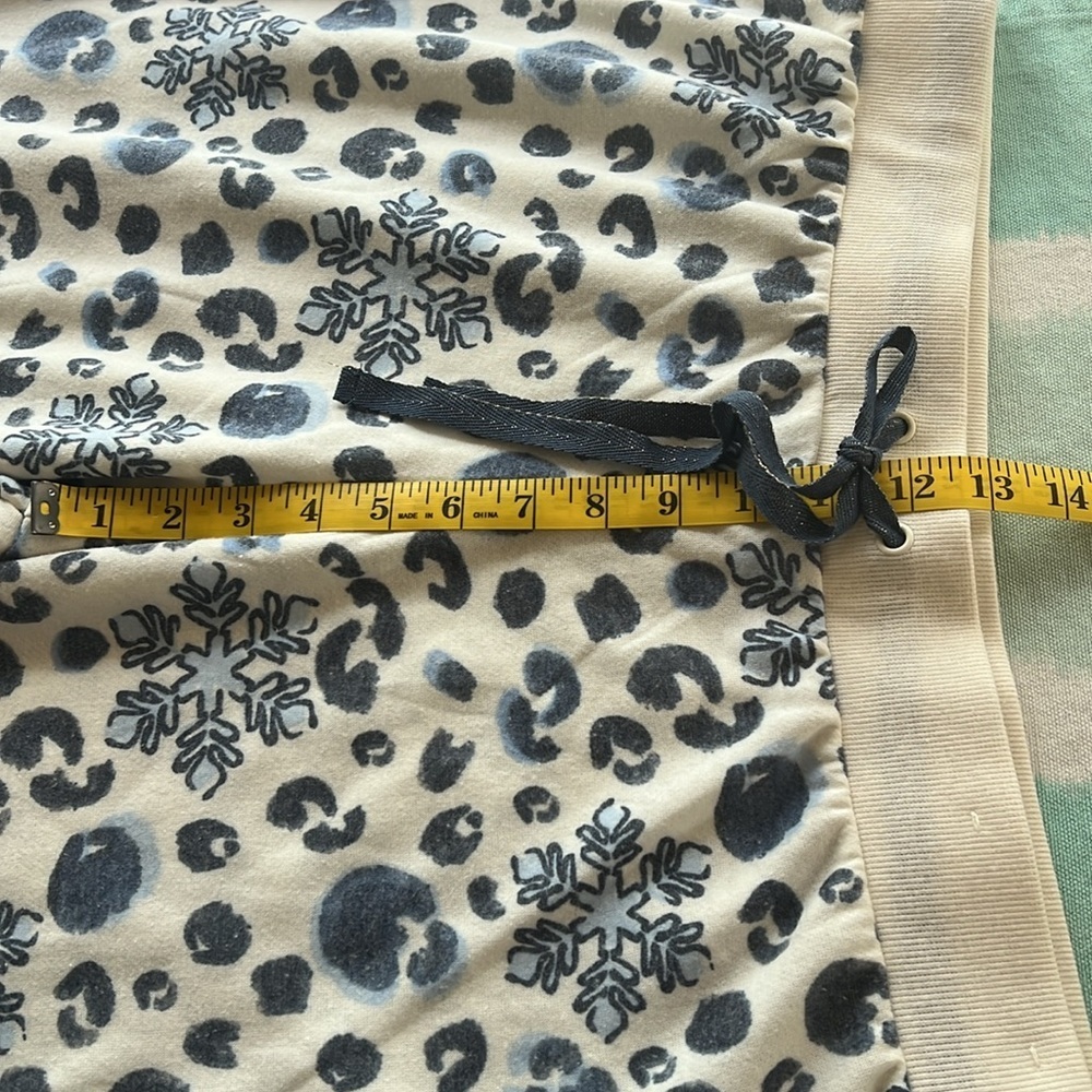 Rockin Around Snowflake Leopard Print Loungewear Jogger PJ Sweat Pants NWOT - Picture 9 of 11